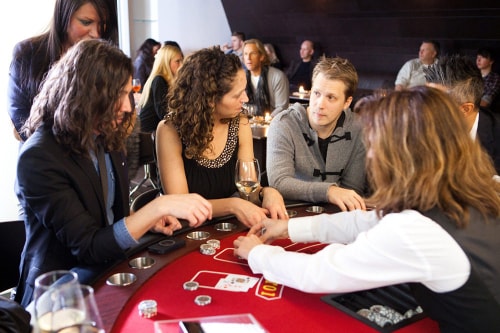 Oliver Pocher am Blackjack spielen